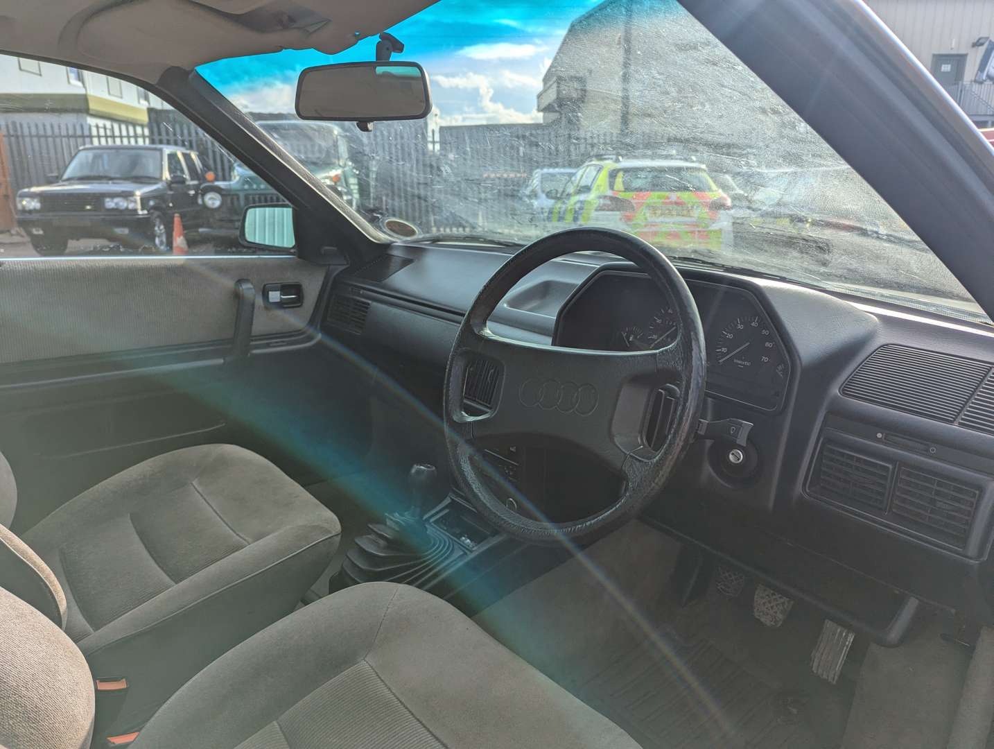 <p>1987 AUDI 100 CD</p>