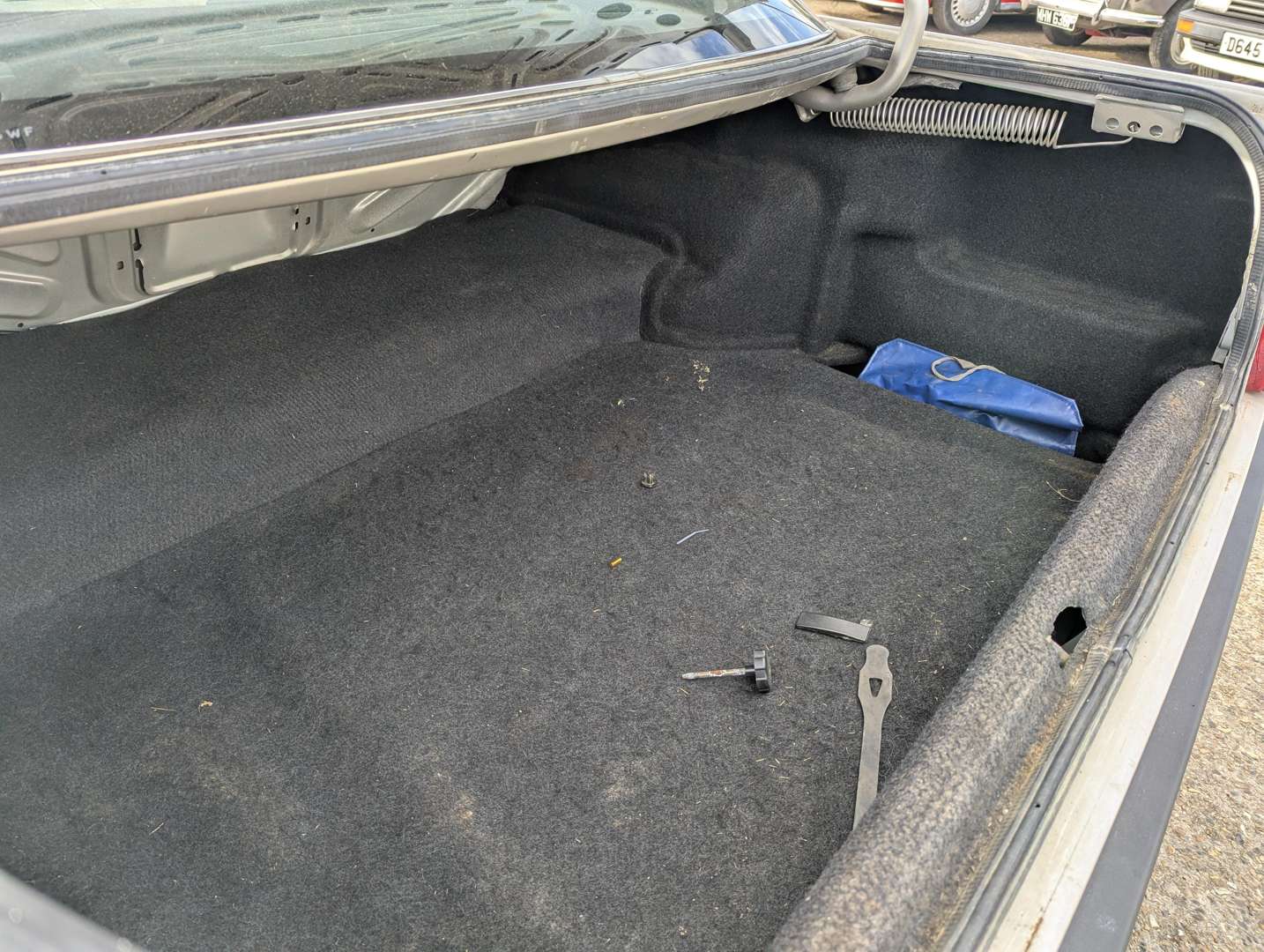 <p>1987 AUDI 100 CD</p>