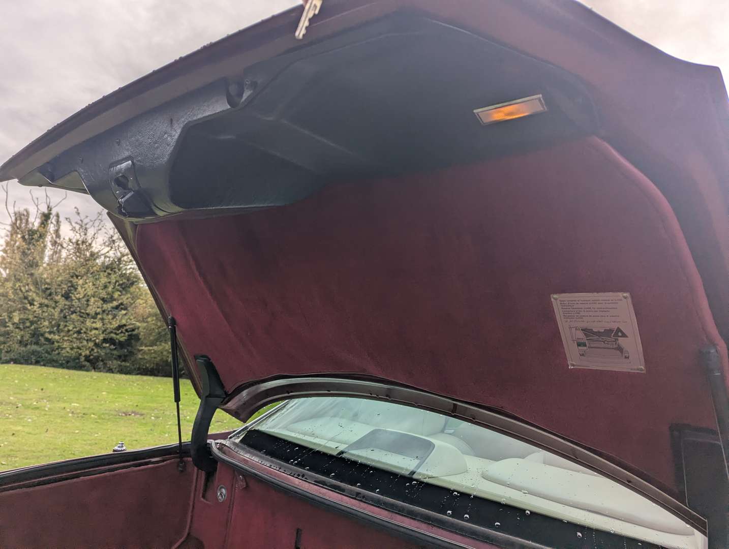 <p>1993 BENTLEY CONTINENTAL R</p>