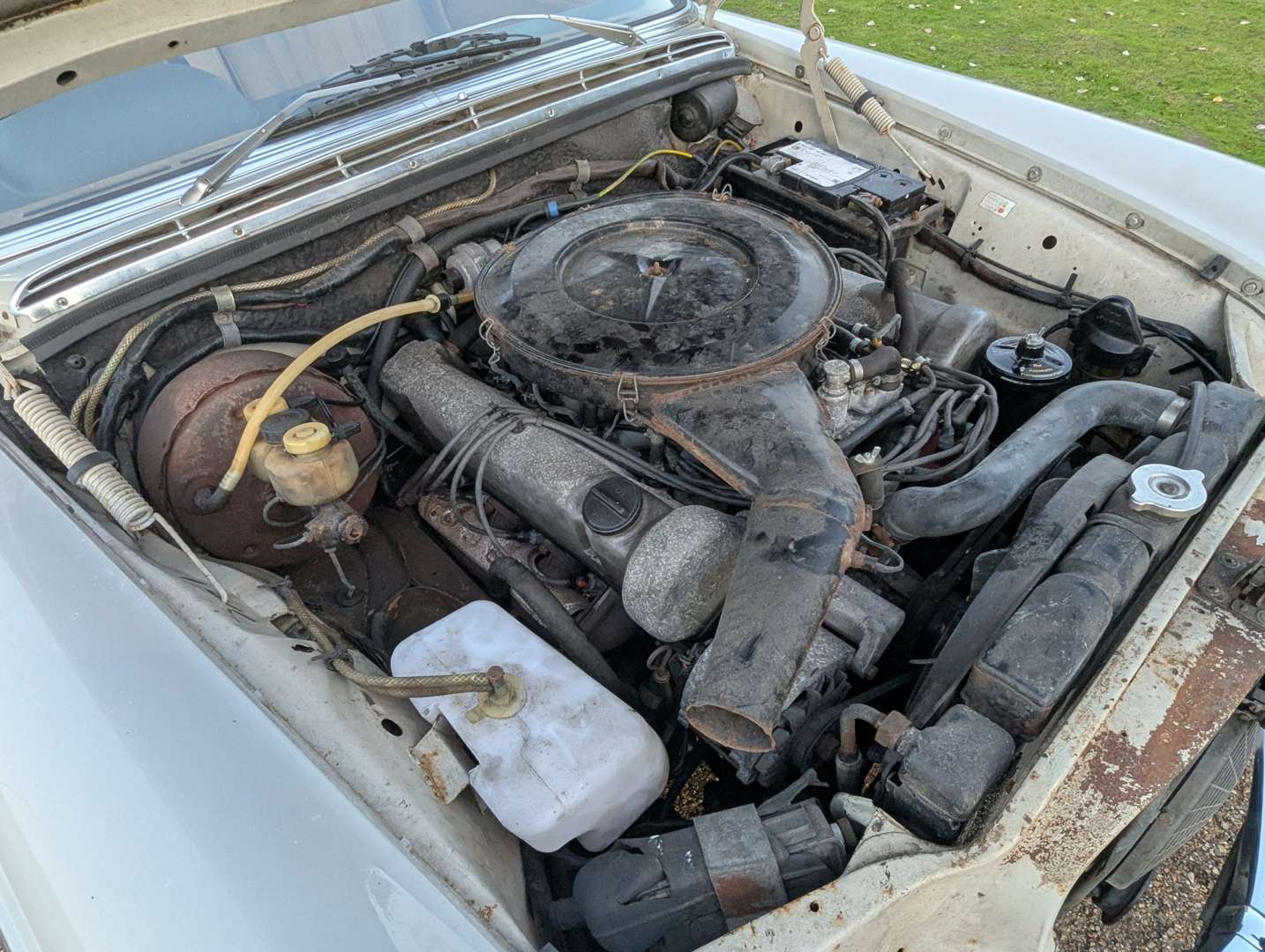 <p>1972 MERCEDES 280 SE AUTO</p>