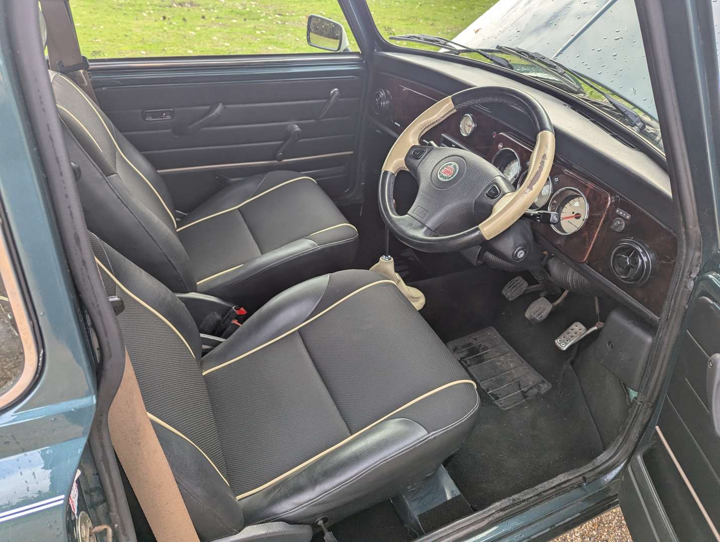 <p>1998 ROVER MINI COOPER</p>