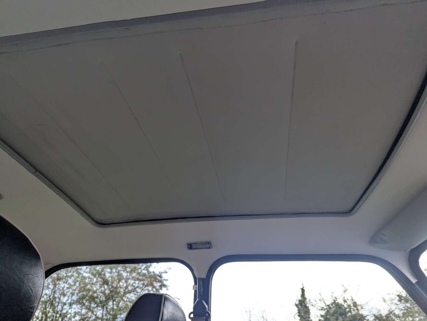 <p>1998 ROVER MINI COOPER</p>