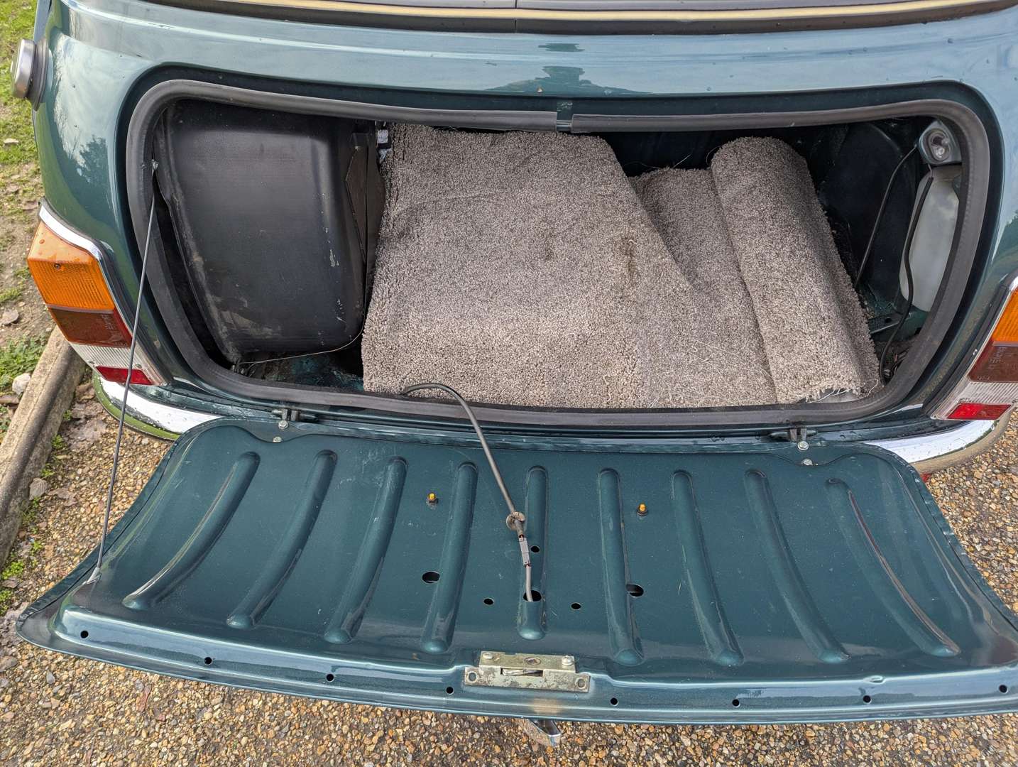 <p>1998 ROVER MINI COOPER</p>