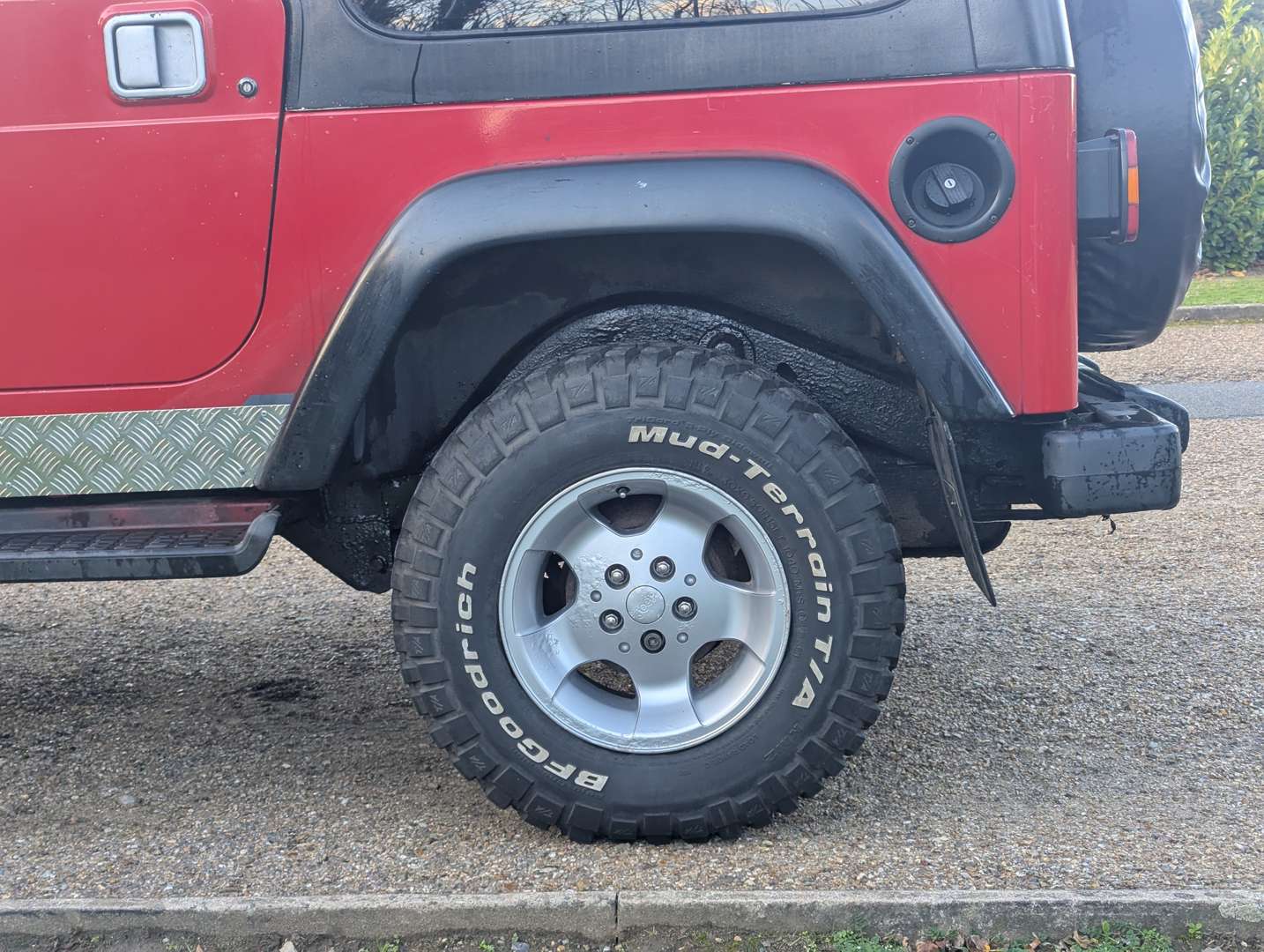 <p>1997 JEEP WRANGLER SPORT 2.5</p>