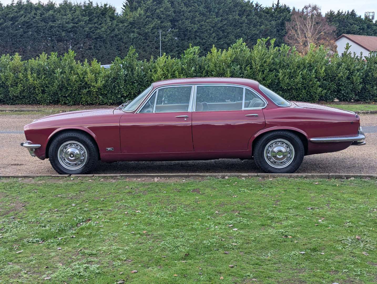 <p>1976 JAGUAR XJ 3.4 AUTO</p>