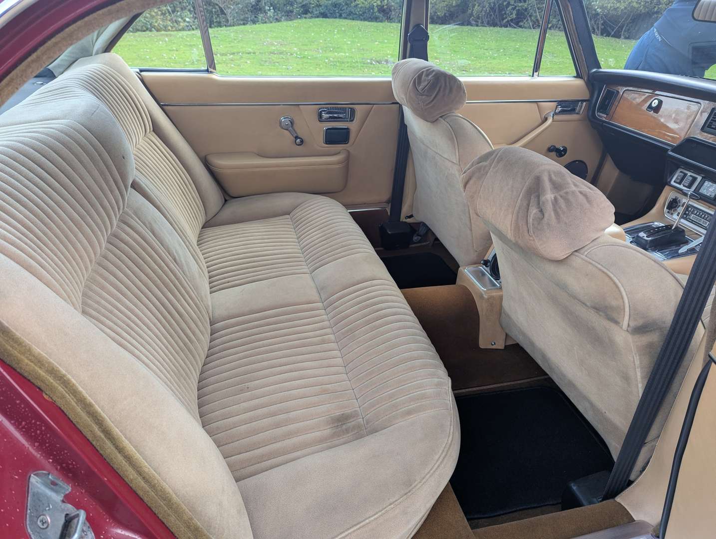 <p>1976 JAGUAR XJ 3.4 AUTO</p>