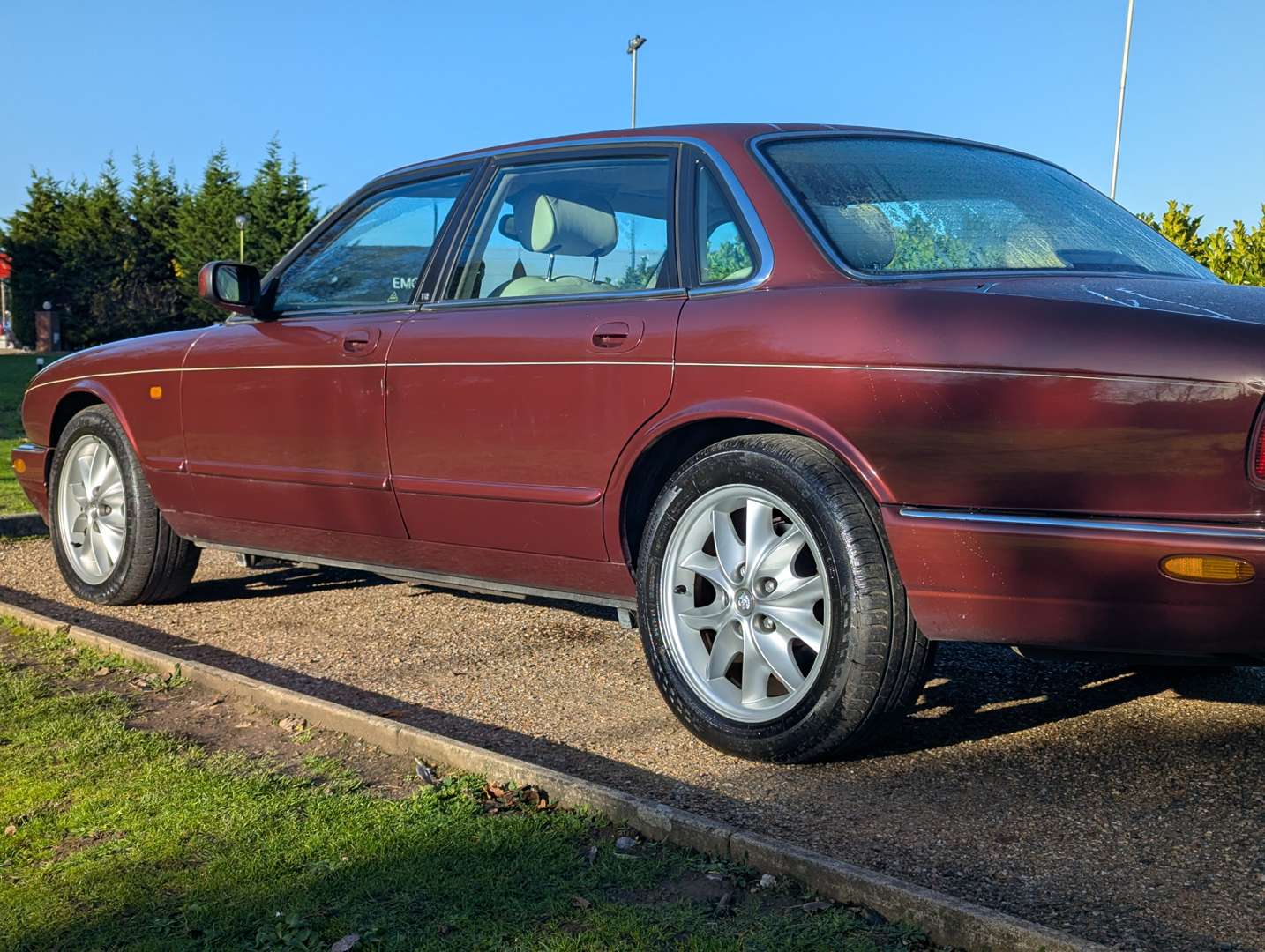 <p>1999 JAGUAR XJ8 4.0 AUTO</p>