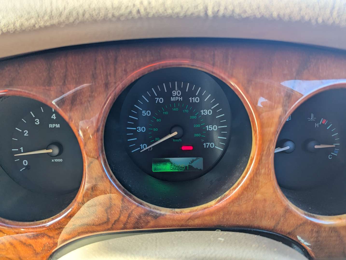 <p>1999 JAGUAR XJ8 4.0 AUTO</p>