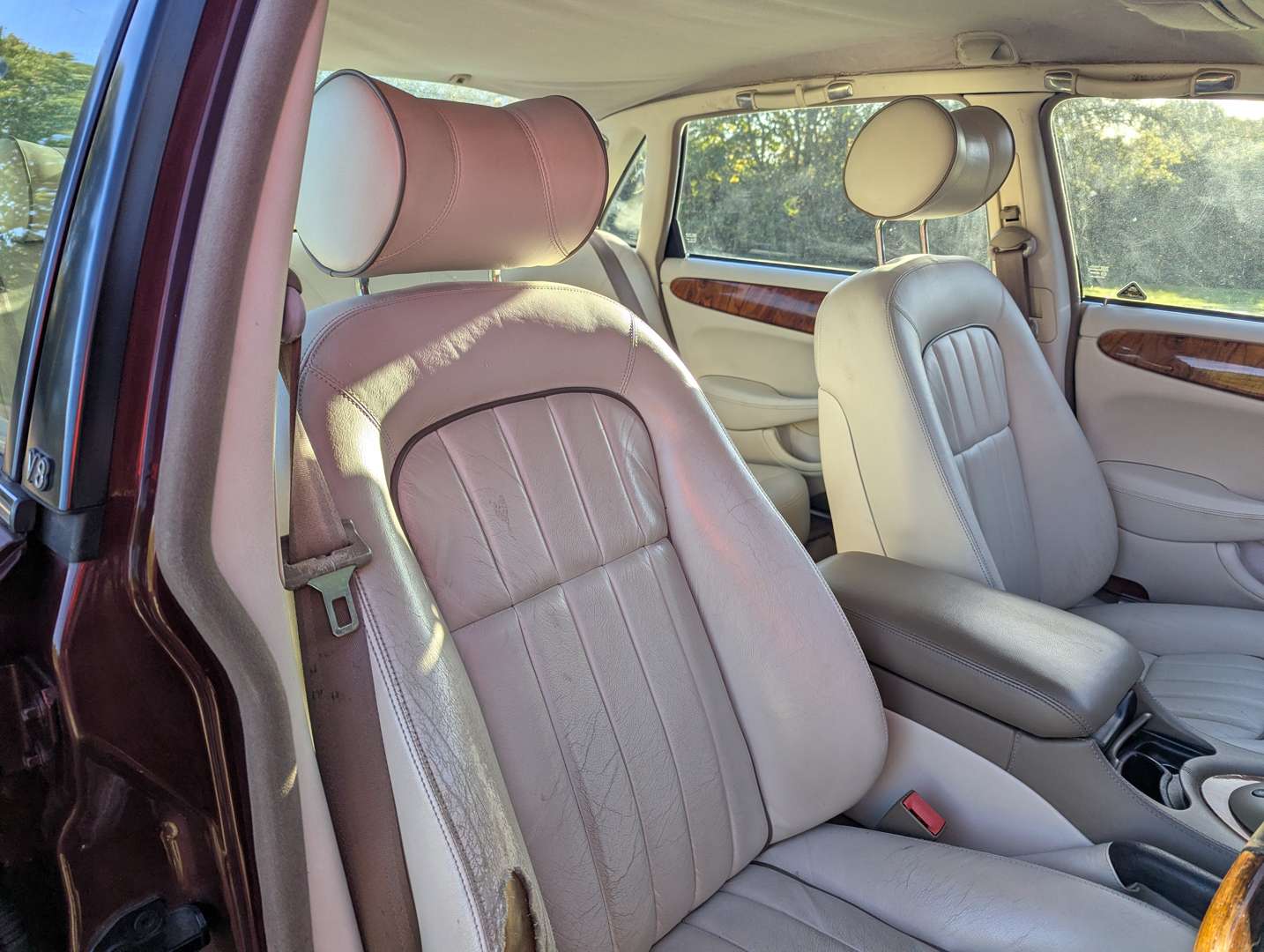 <p>1999 JAGUAR XJ8 4.0 AUTO</p>