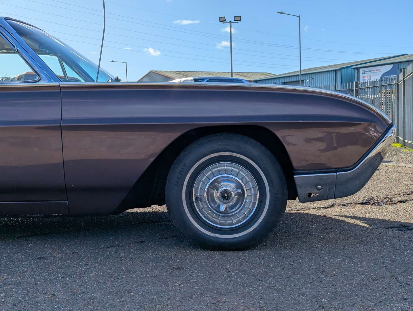 <p>1963 FORD THUNDERBIRD LHD</p>