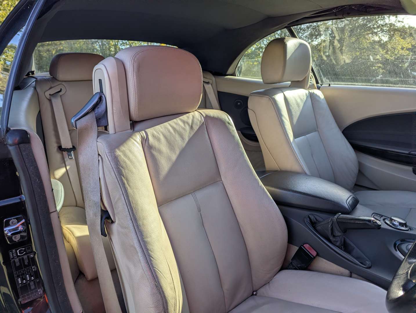 <p>2005 BMW 645 CI AUTO</p>