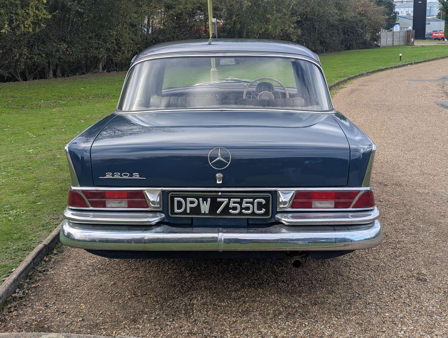 <p>1965 MERCEDES 220 SB</p>