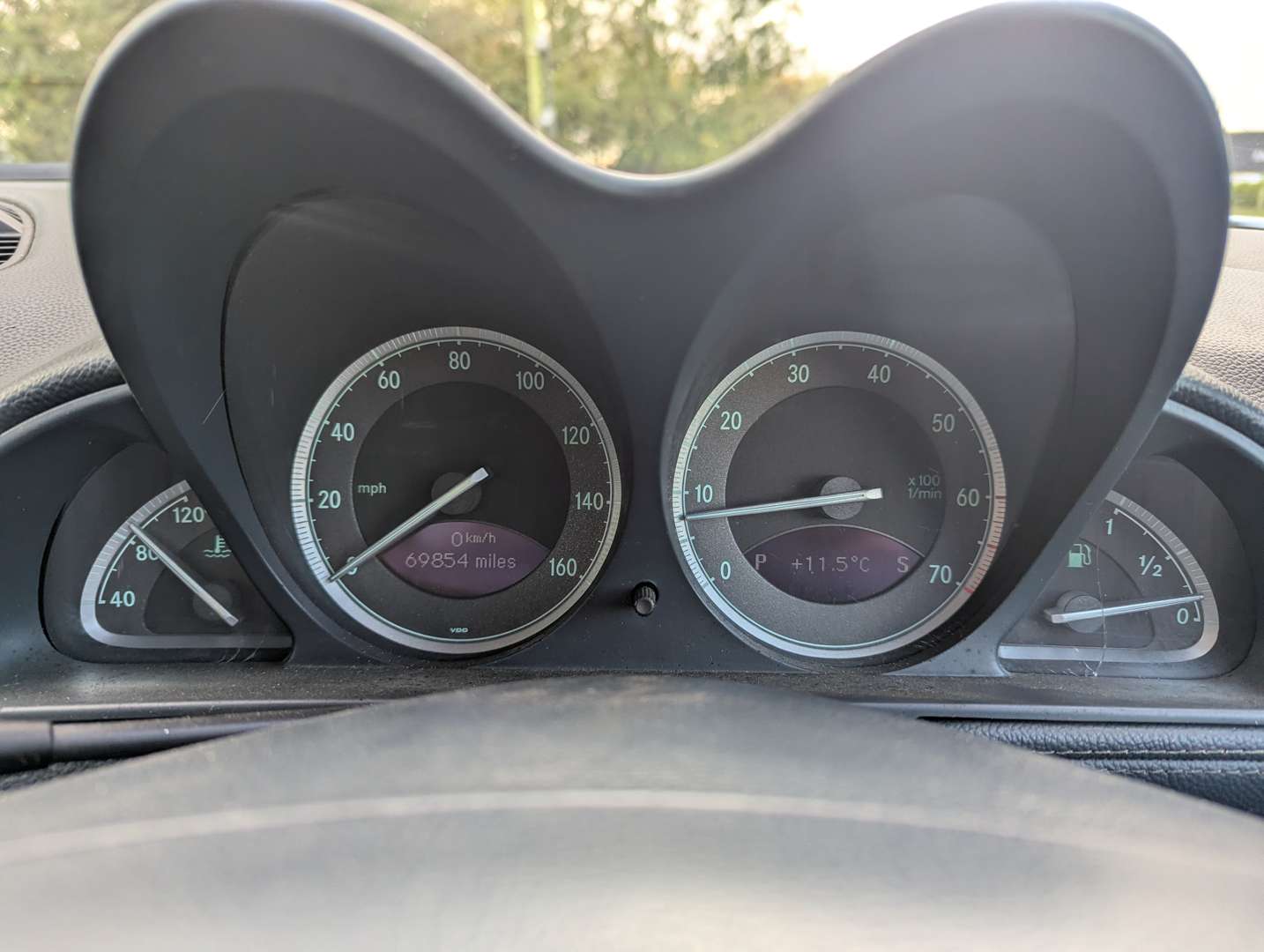 <p>2003 MERCEDES SL 350 AUTO</p>