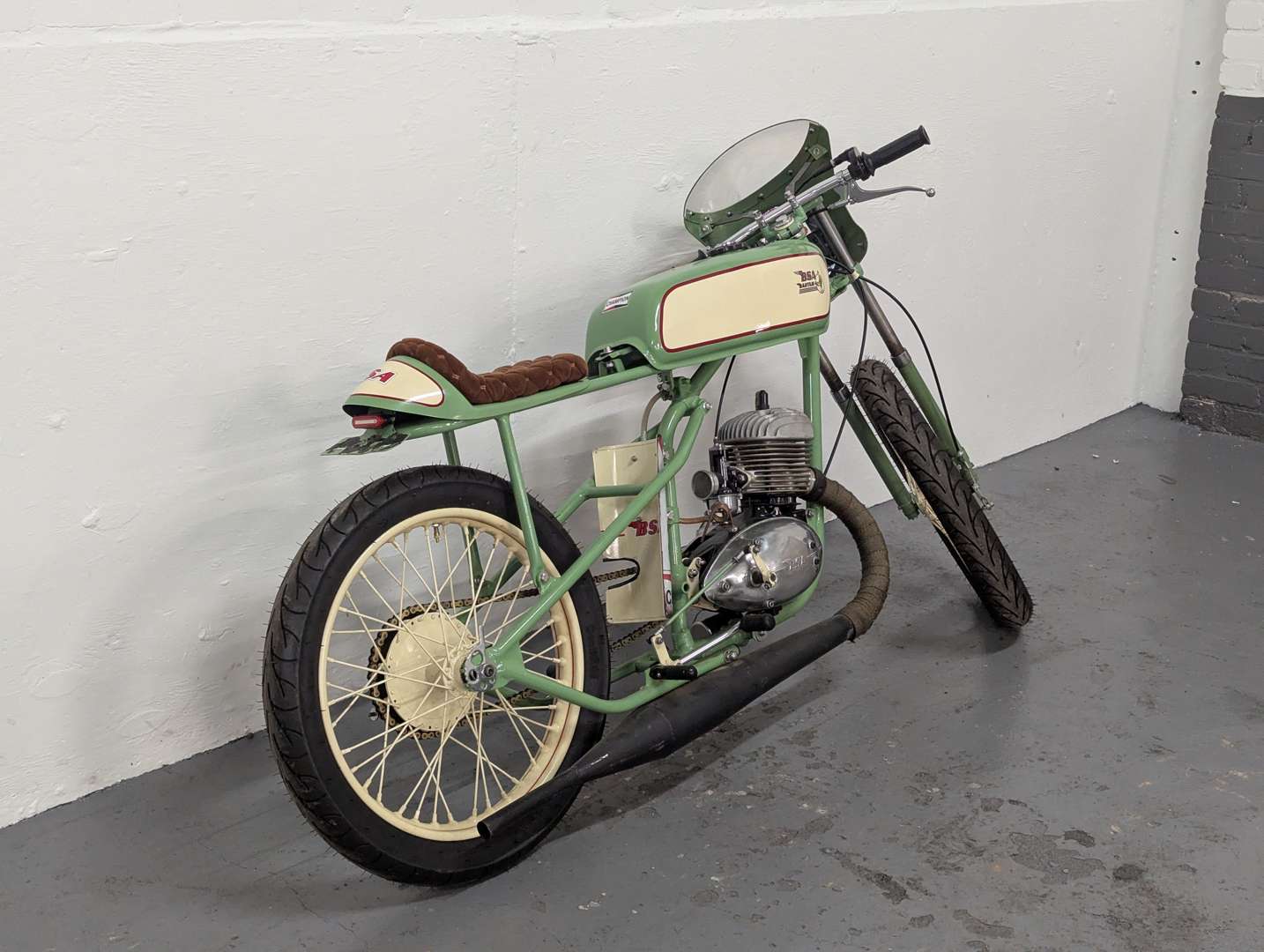 <p>1956 (circa) BSA BANTAM D3</p>