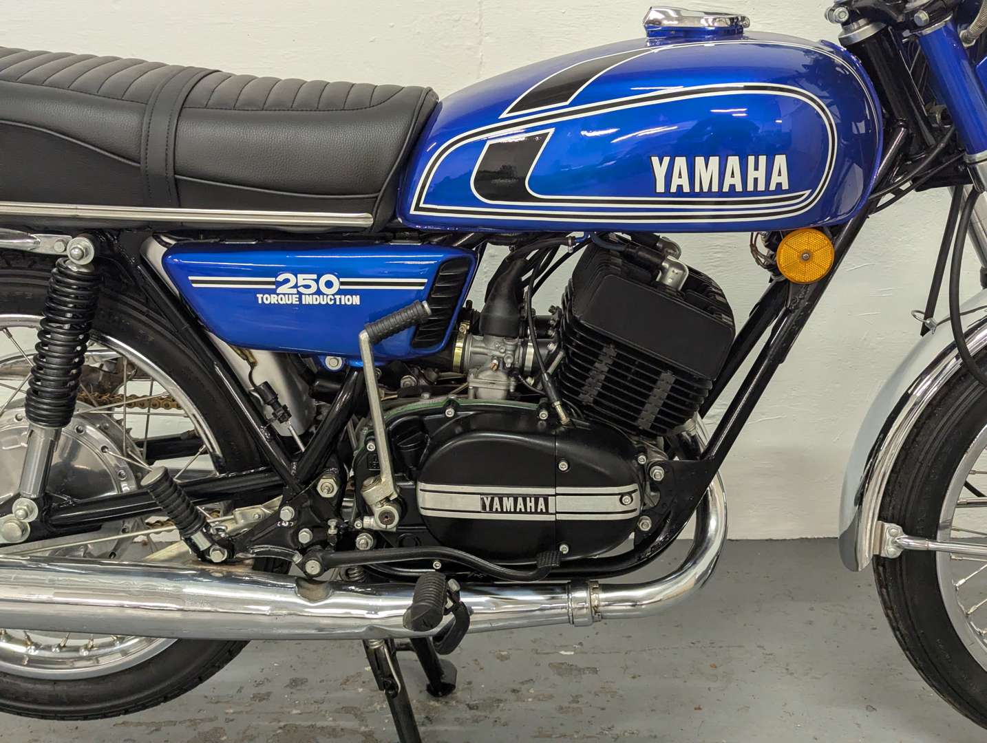 <p>YAMAHA RD250</p>