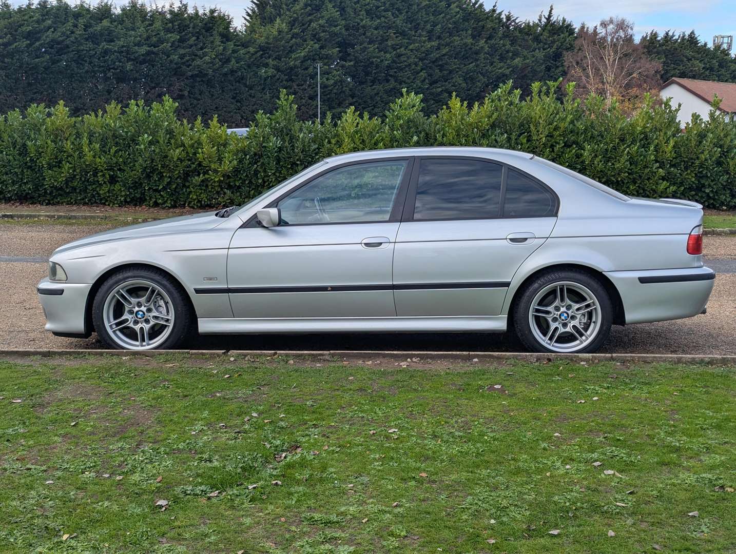 <p>2002 BMW 525I SPORT AUTO</p>