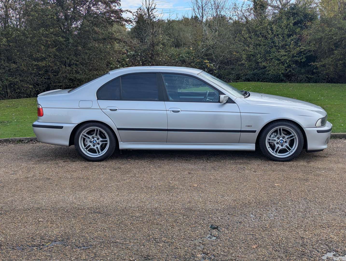 <p>2002 BMW 525I SPORT AUTO</p>