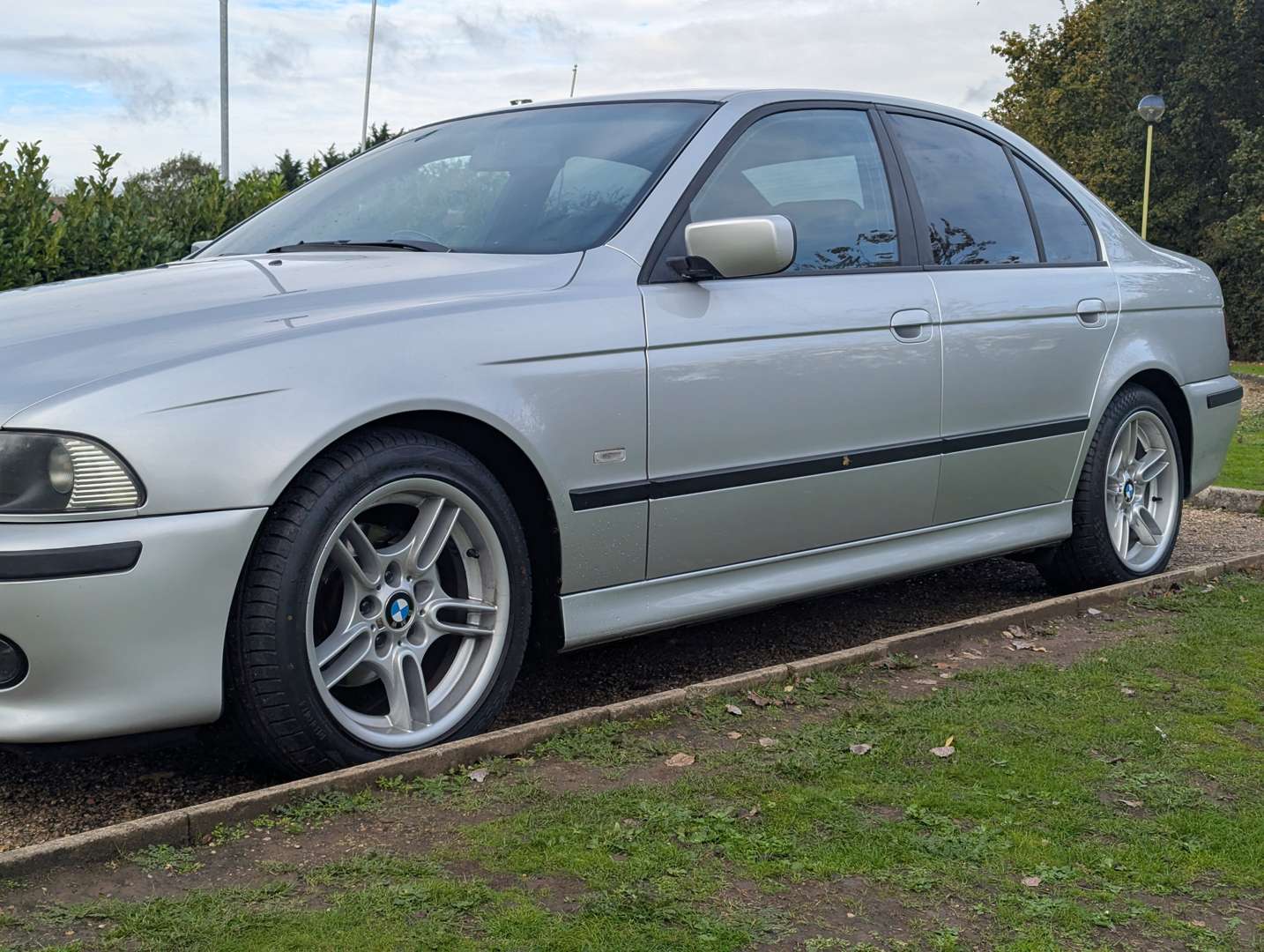 <p>2002 BMW 525I SPORT AUTO</p>