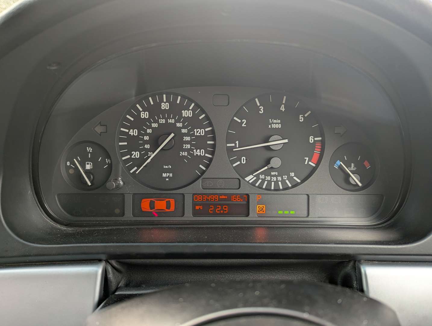 <p>2002 BMW 525I SPORT AUTO</p>