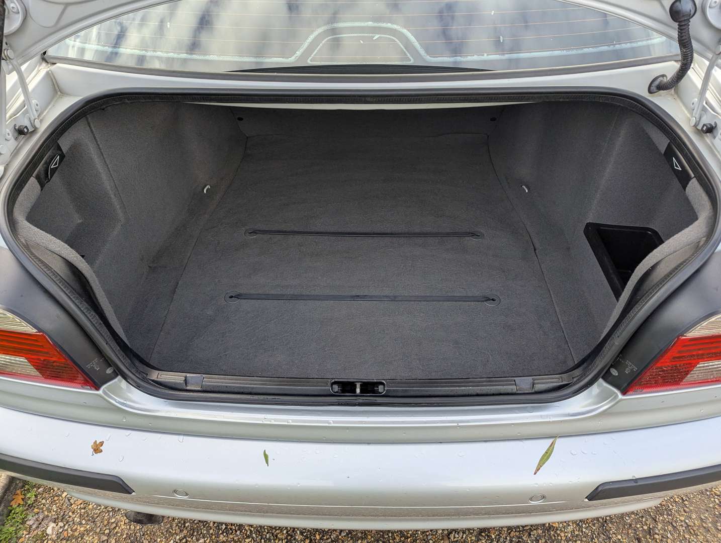 <p>2002 BMW 525I SPORT AUTO</p>