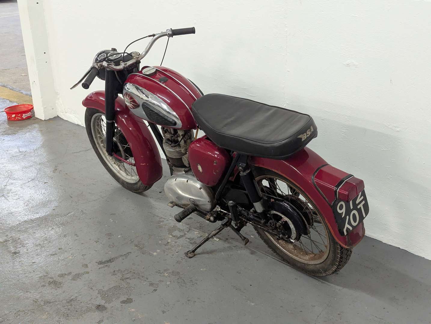 <p>1964 BSA C15 250 SPORT STAR</p>