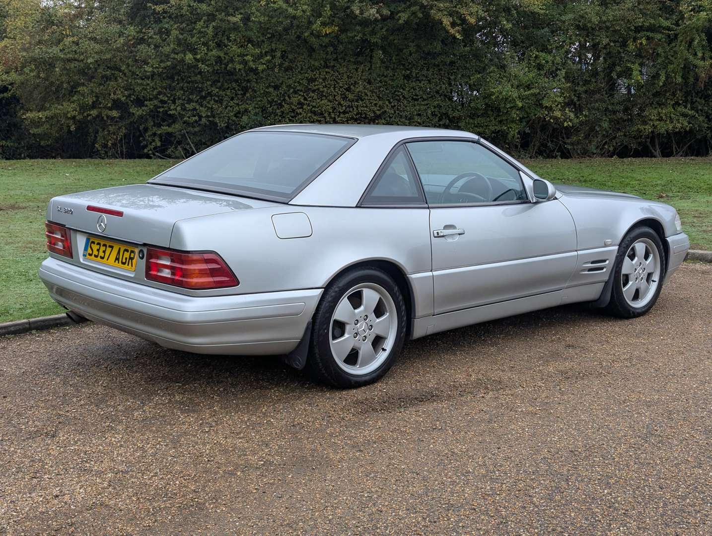 <p>1998 MERCEDES SL 320 AUTO</p>