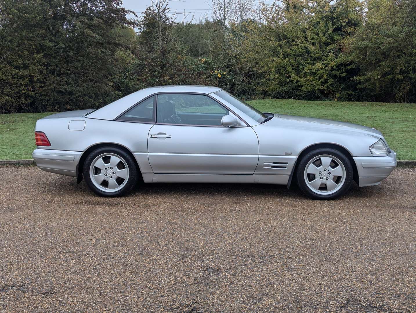 <p>1998 MERCEDES SL 320 AUTO</p>