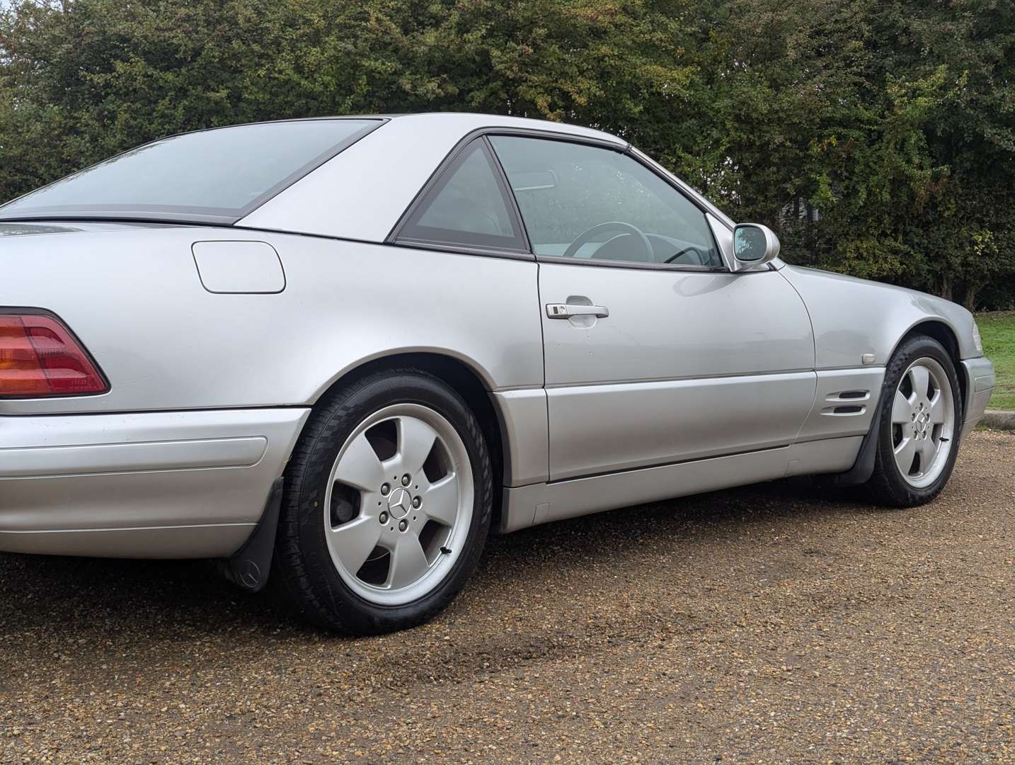 <p>1998 MERCEDES SL 320 AUTO</p>