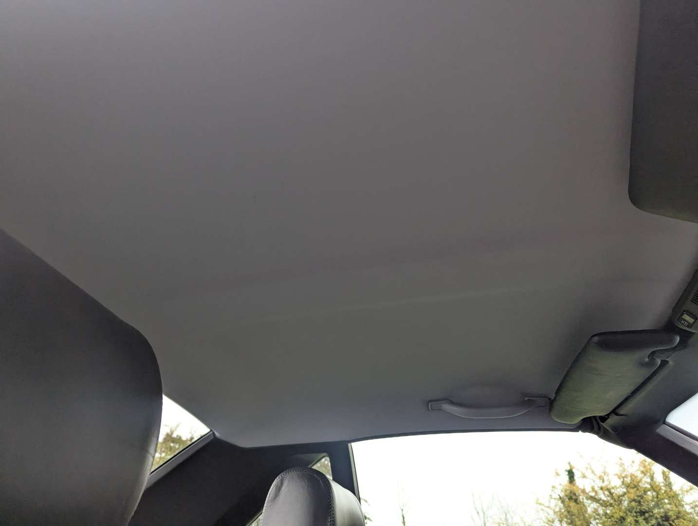 <p>1998 MERCEDES SL 320 AUTO</p>