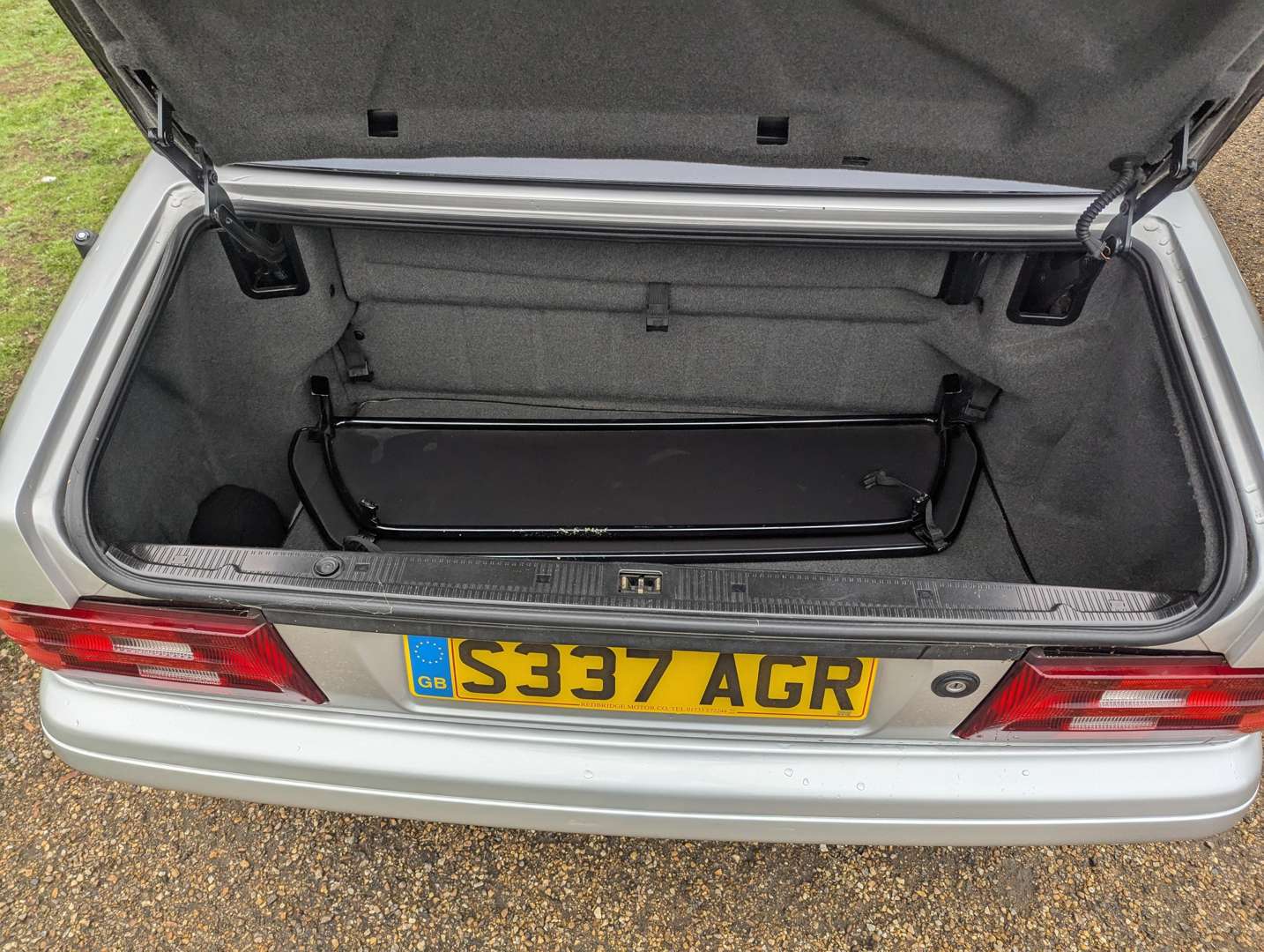 <p>1998 MERCEDES SL 320 AUTO</p>