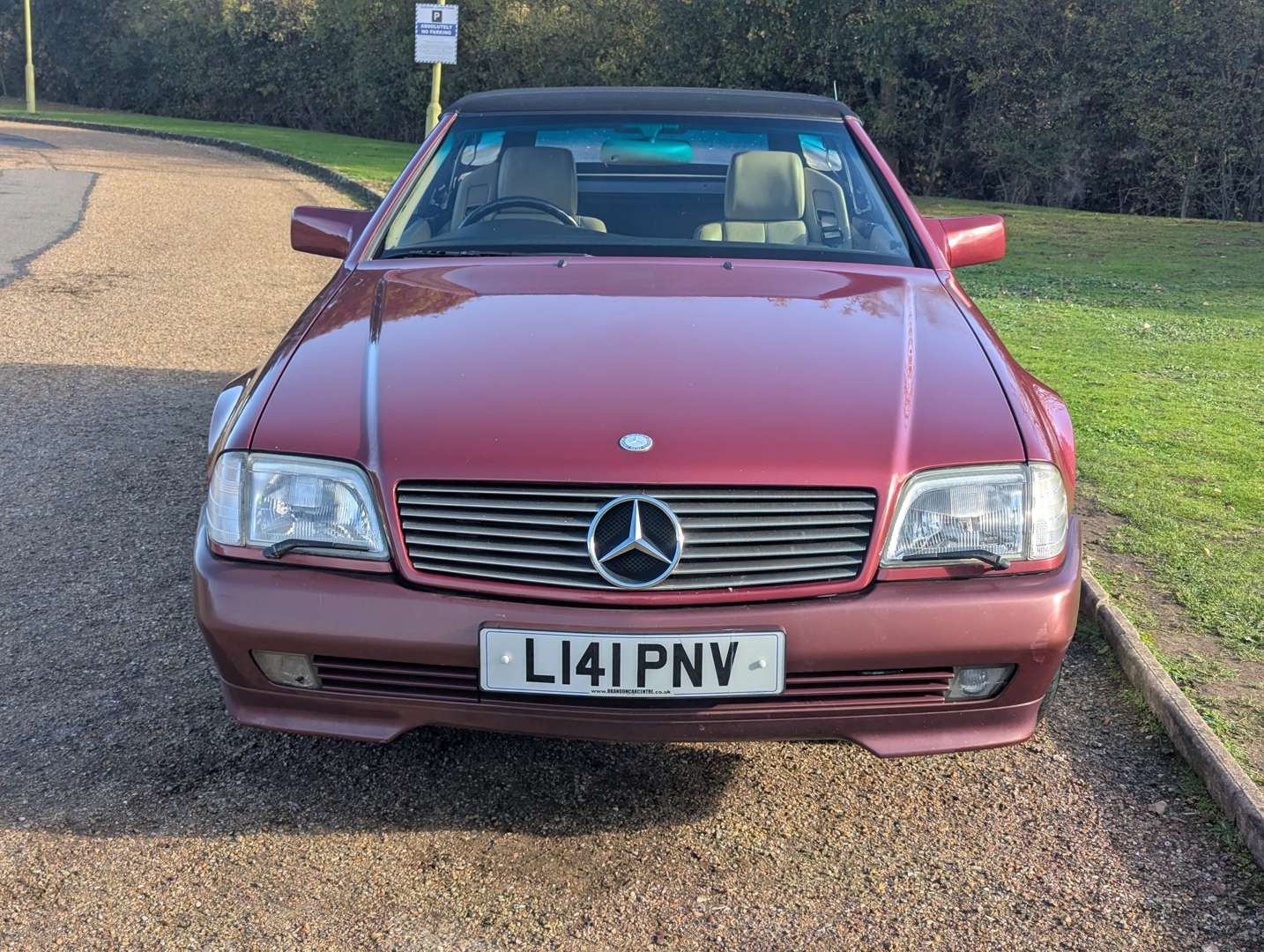 <p>1994 MERCEDES SL320 AUTO</p>