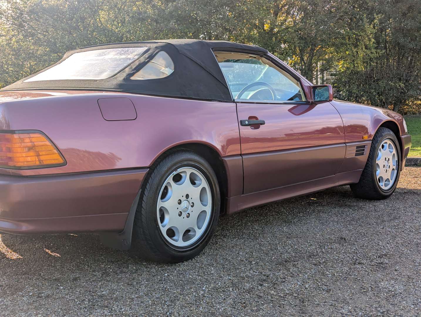 <p>1994 MERCEDES SL320 AUTO</p>