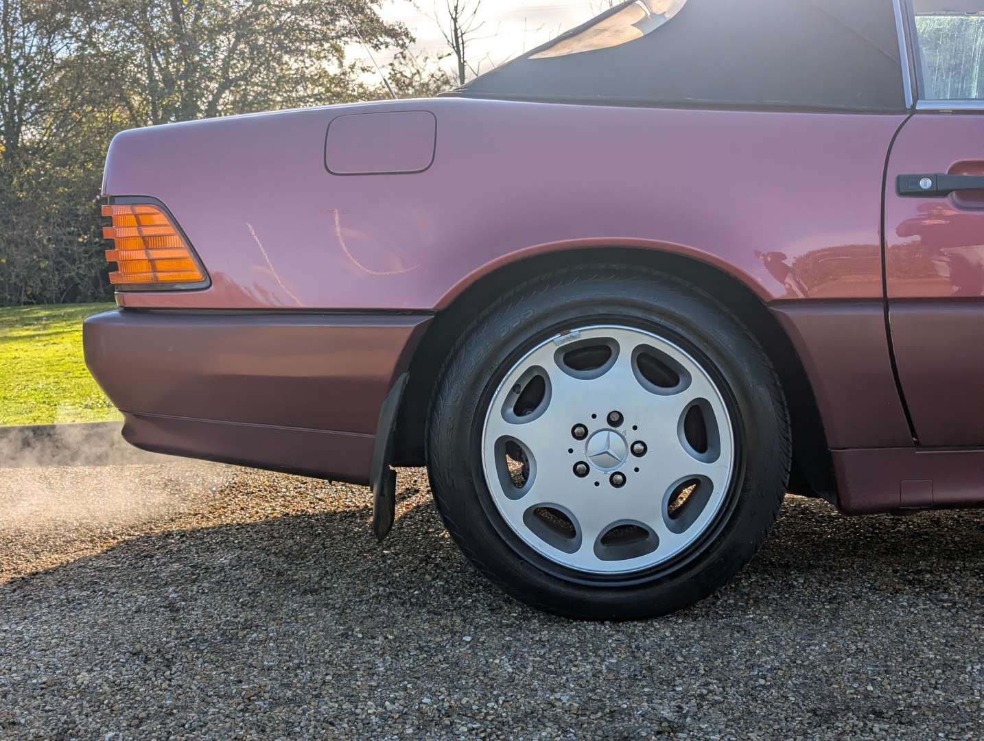 <p>1994 MERCEDES SL320 AUTO</p>