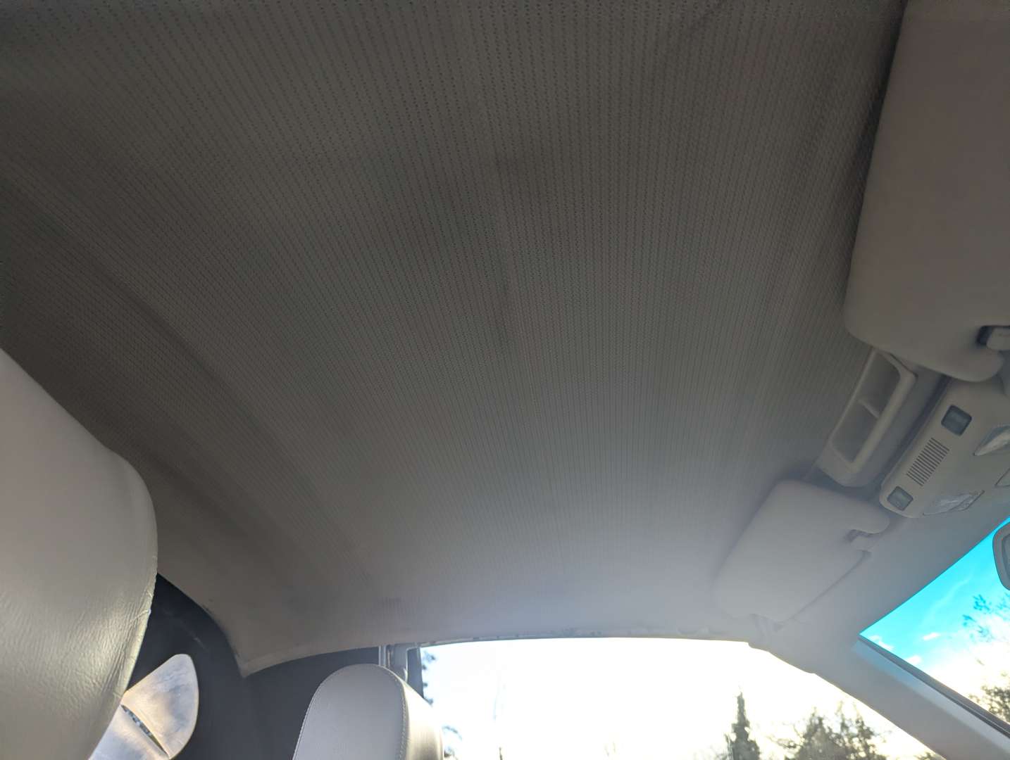 <p>1994 MERCEDES SL320 AUTO</p>