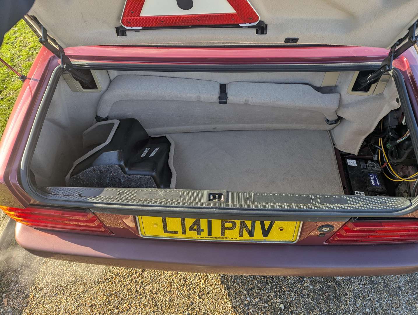 <p>1994 MERCEDES SL320 AUTO</p>