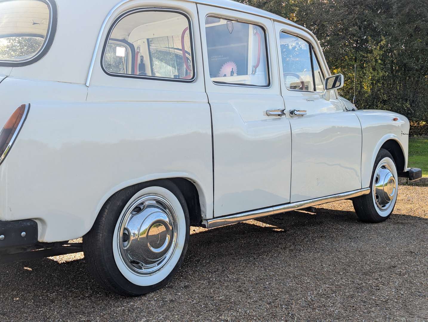 <p>1995 LTI FAIRWAY DRIVER TAXI</p>