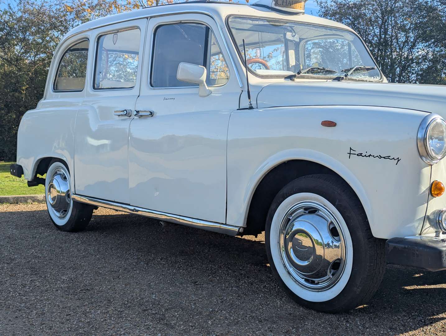 <p>1995 LTI FAIRWAY DRIVER TAXI</p>