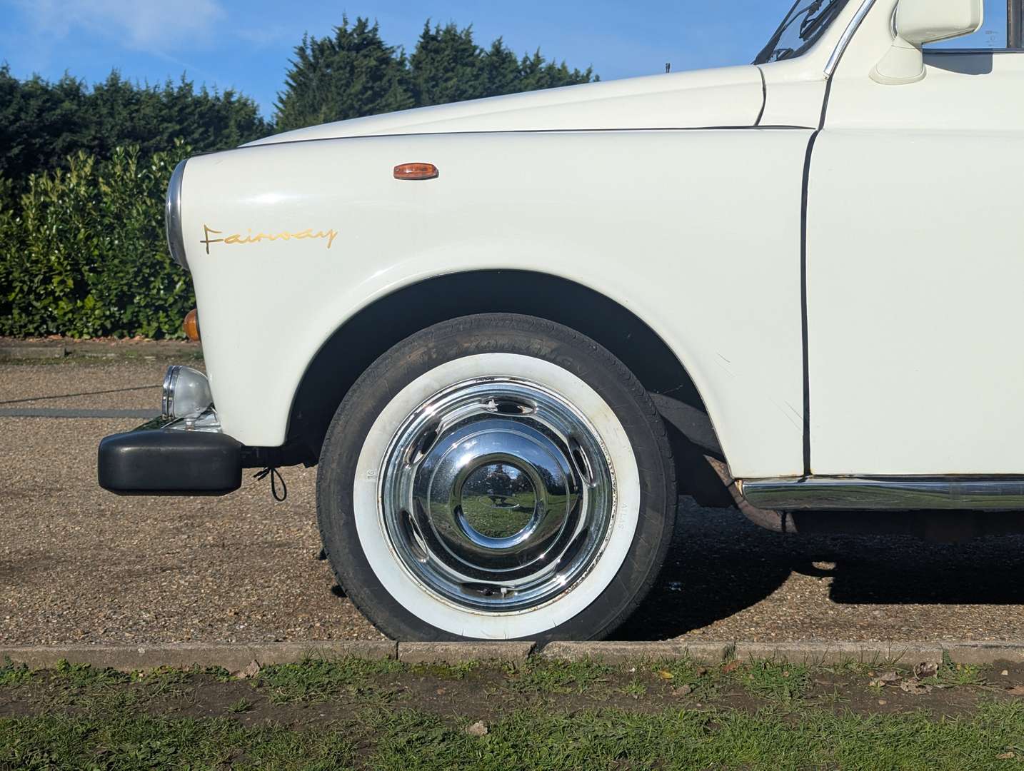 <p>1995 LTI FAIRWAY DRIVER TAXI</p>