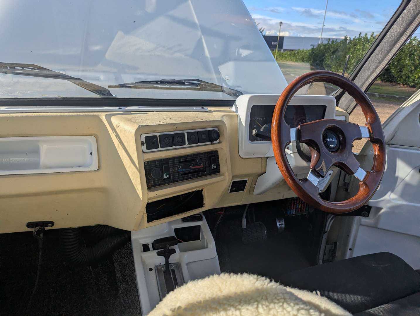 <p>1995 LTI FAIRWAY DRIVER TAXI</p>