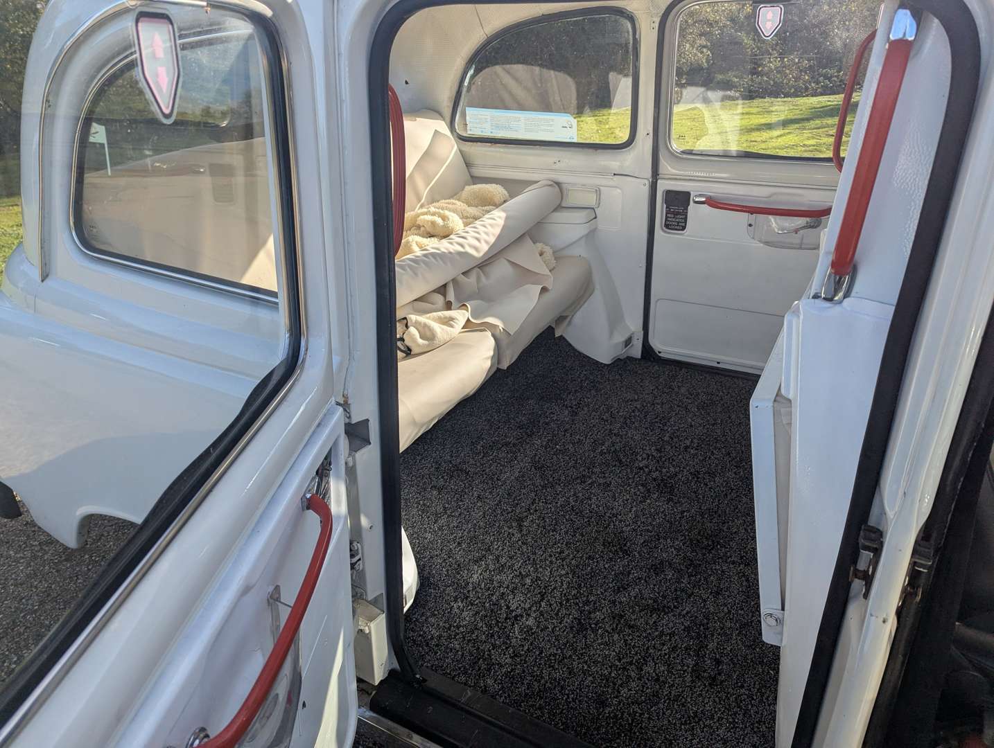 <p>1995 LTI FAIRWAY DRIVER TAXI</p>