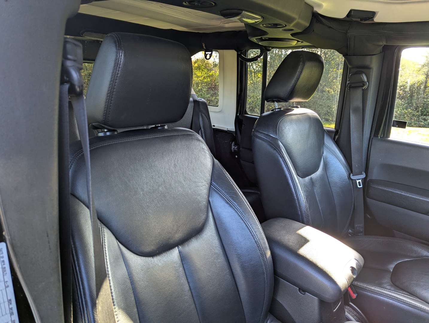 <p>2015 JEEP WRANGLER BLACK EDITION</p>