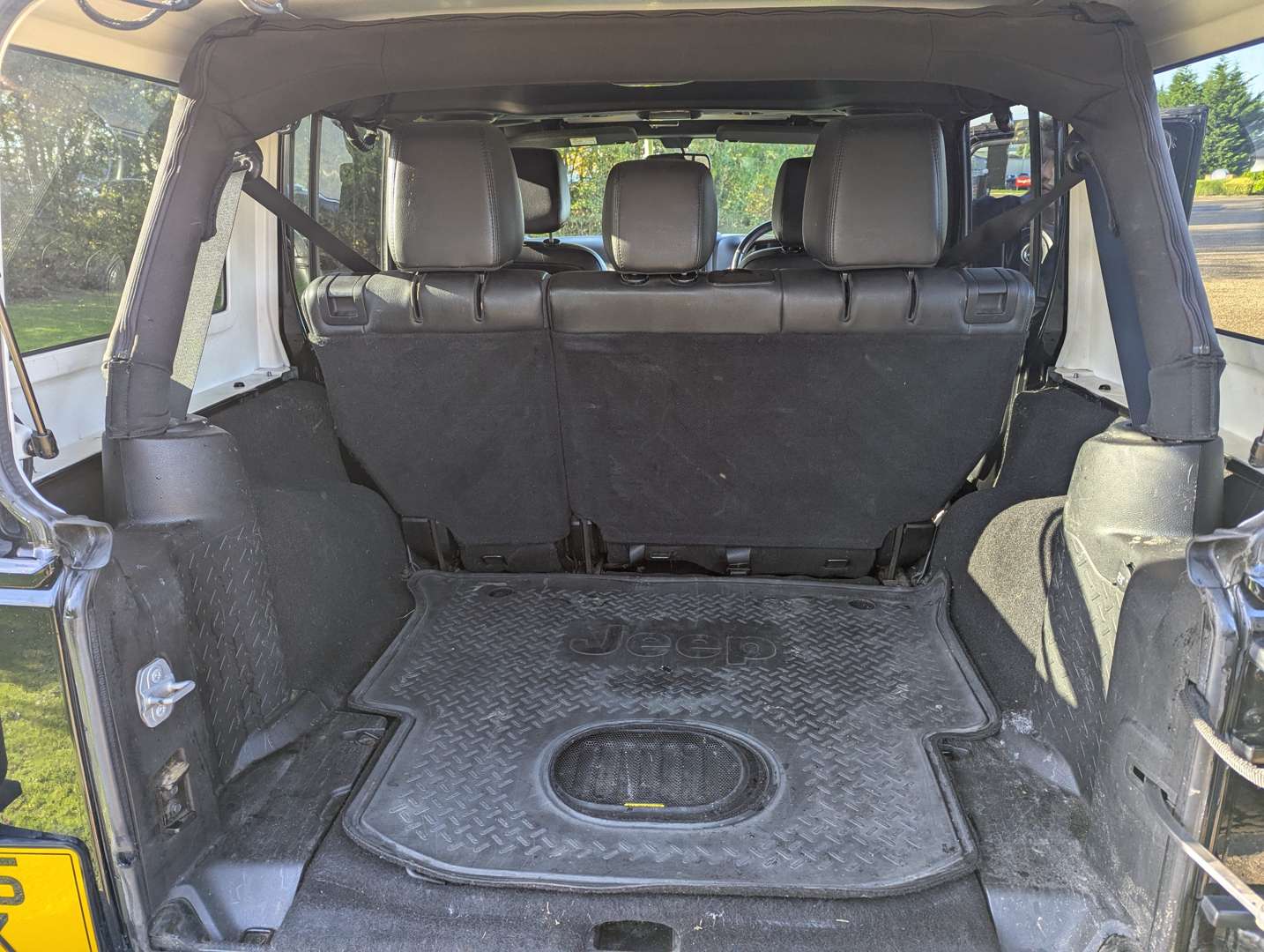 <p>2015 JEEP WRANGLER BLACK EDITION</p>