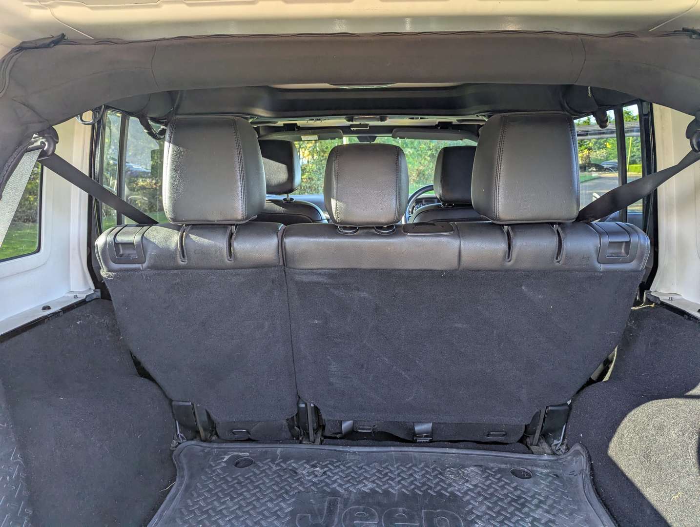 <p>2015 JEEP WRANGLER BLACK EDITION</p>