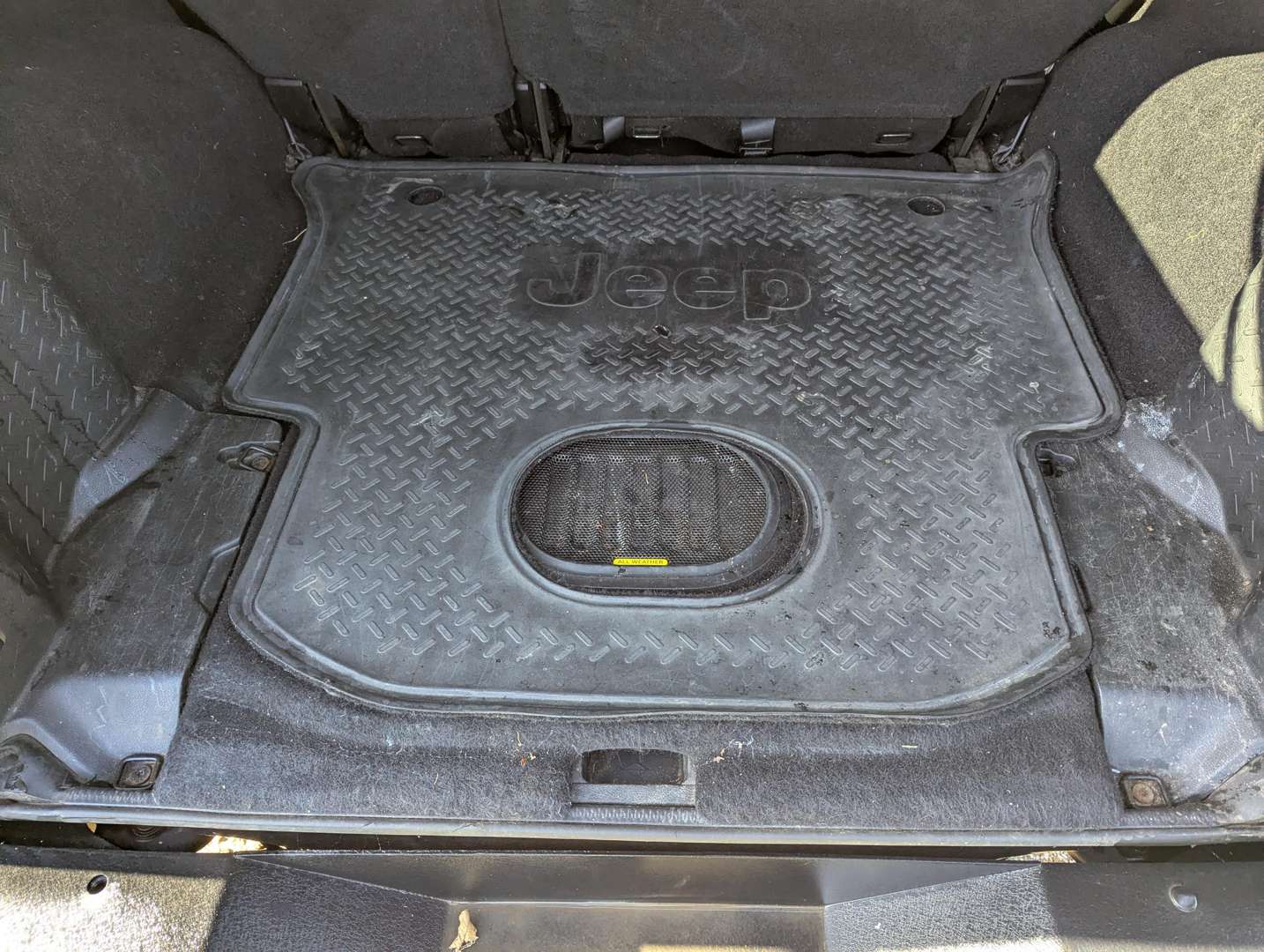 <p>2015 JEEP WRANGLER BLACK EDITION</p>