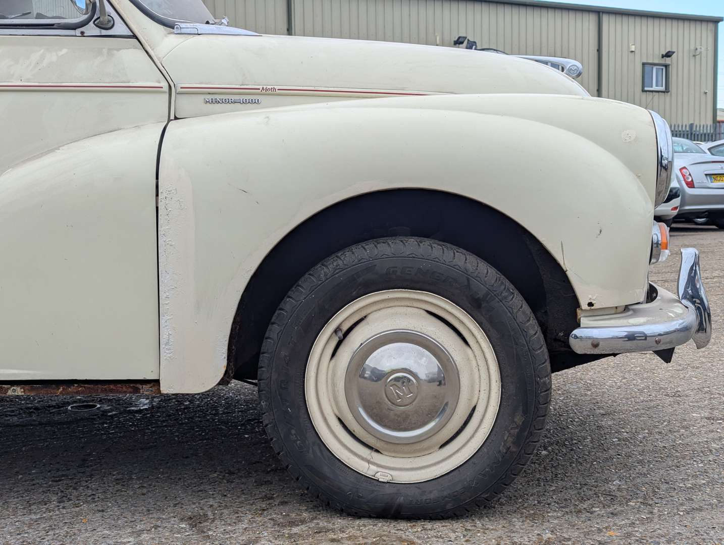 <p>1968 MORRIS MINOR 1000 TRAVELLER</p>