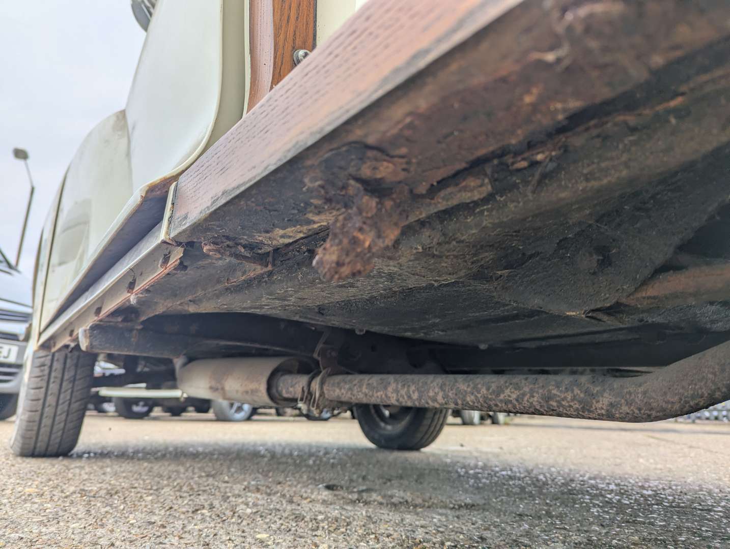 <p>1968 MORRIS MINOR 1000 TRAVELLER</p>