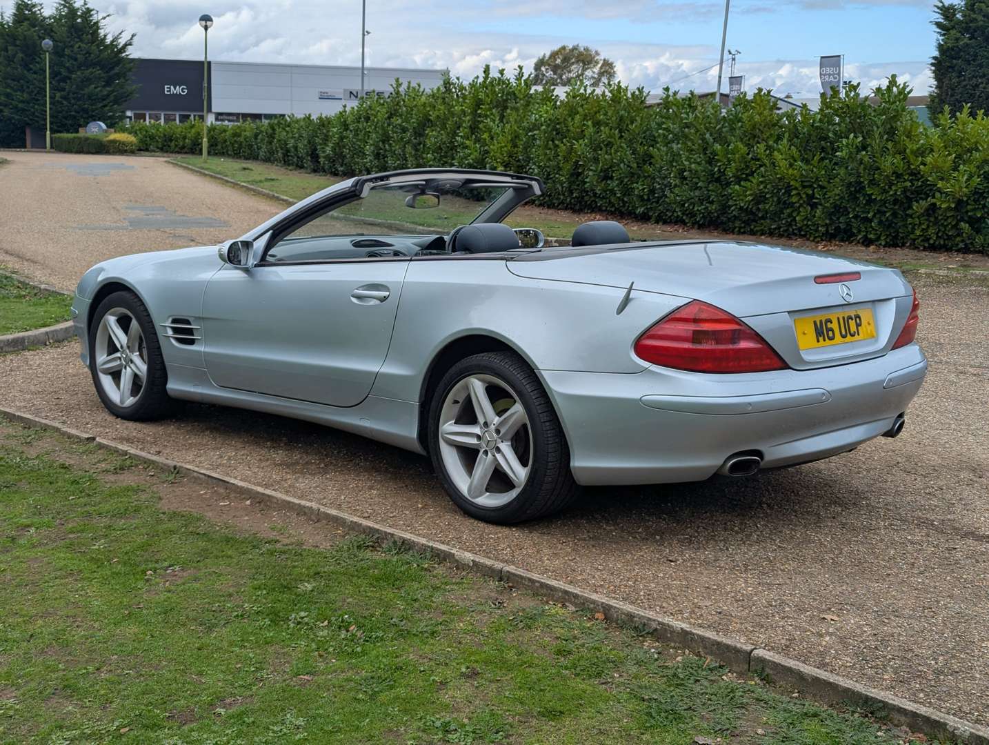 <p>2004 MERCEDES SL 350 AUTO</p>