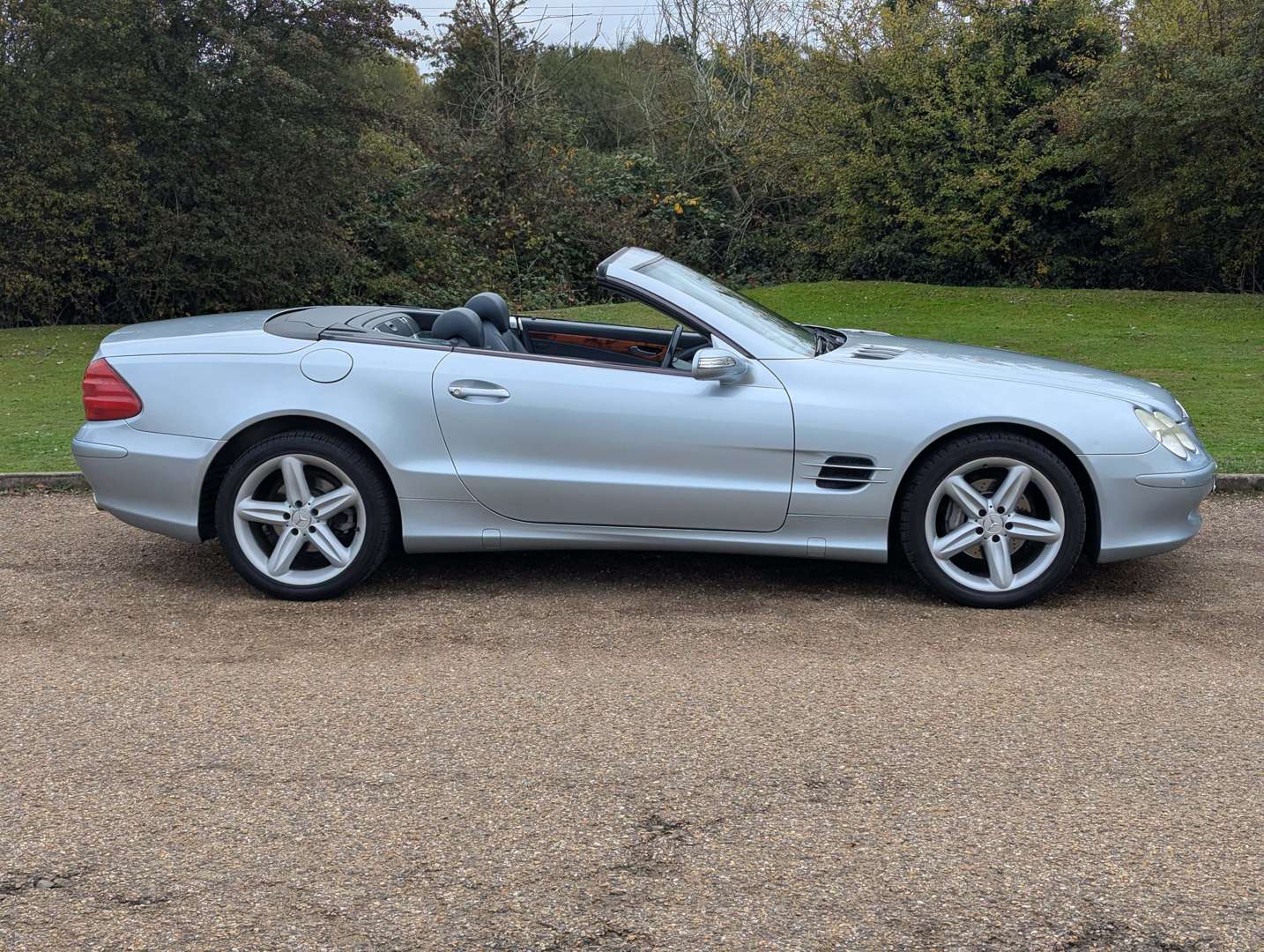 <p>2004 MERCEDES SL 350 AUTO</p>