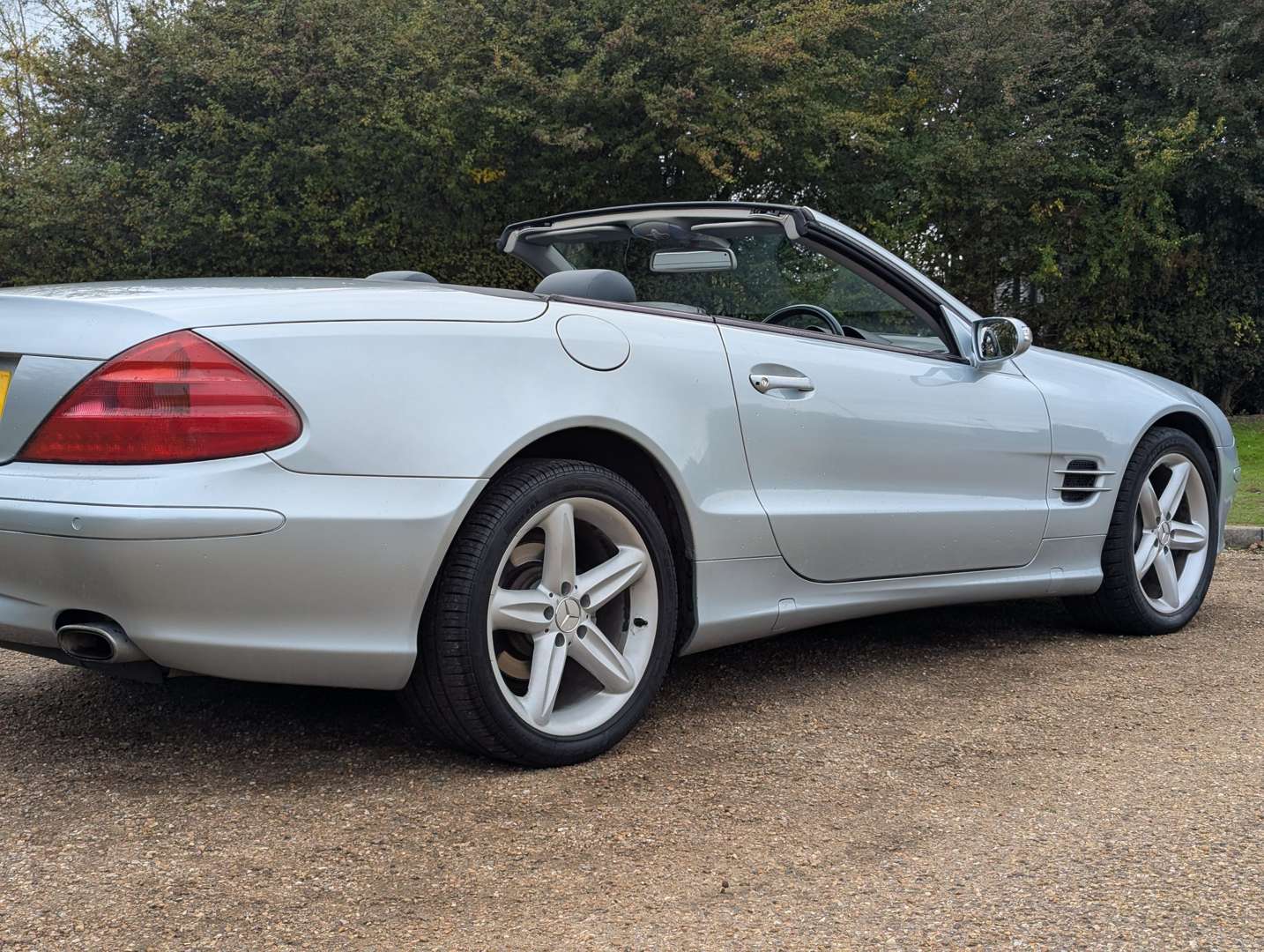 <p>2004 MERCEDES SL 350 AUTO</p>