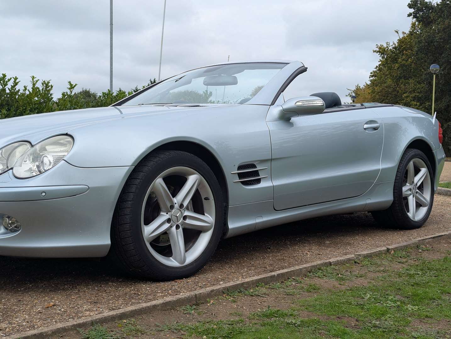 <p>2004 MERCEDES SL 350 AUTO</p>